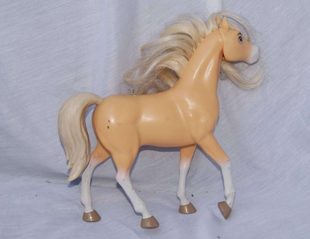 Mattel Spirit Untamed Chica Linda Horse