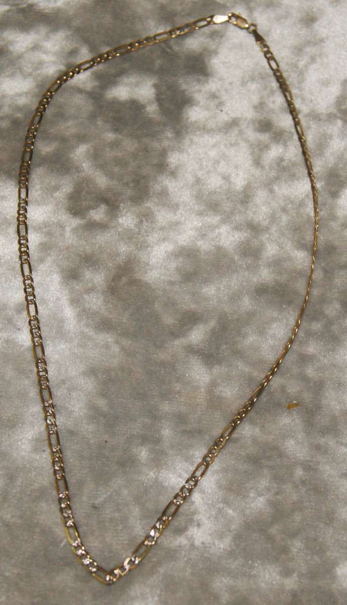 9ct Gold necklace (5.4g)