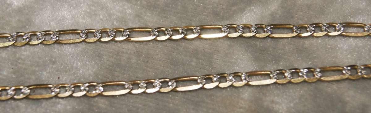 9ct Gold necklace (5.4g)