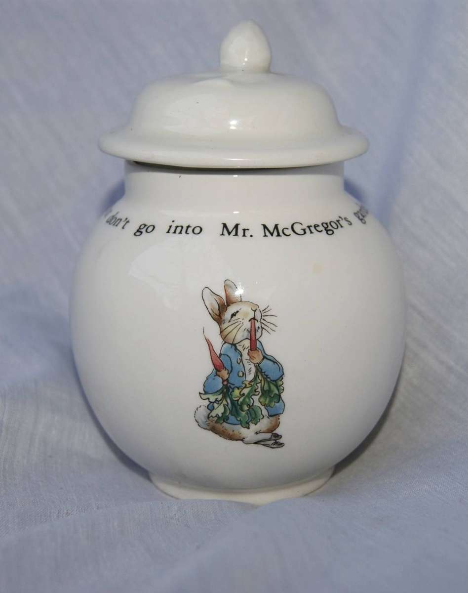 Wedgwood "Peter Rabbit" Sugar Bowl