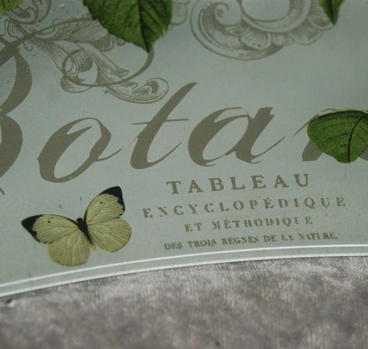 Stunning vintage glass fruit bowl @ R1 start