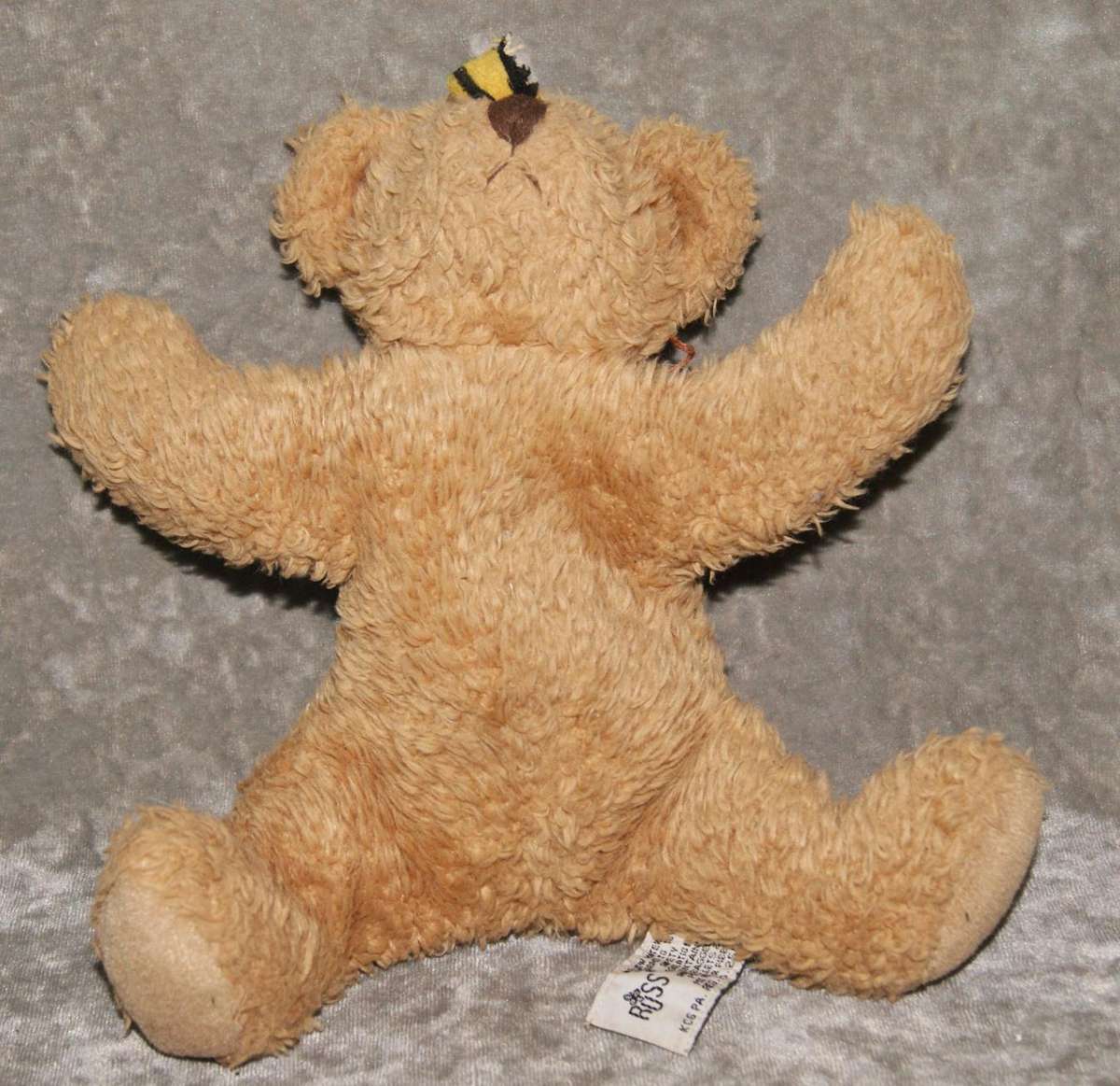Plush Russ bear with bee on nose (damaged bee) @ Crazy R1 start
