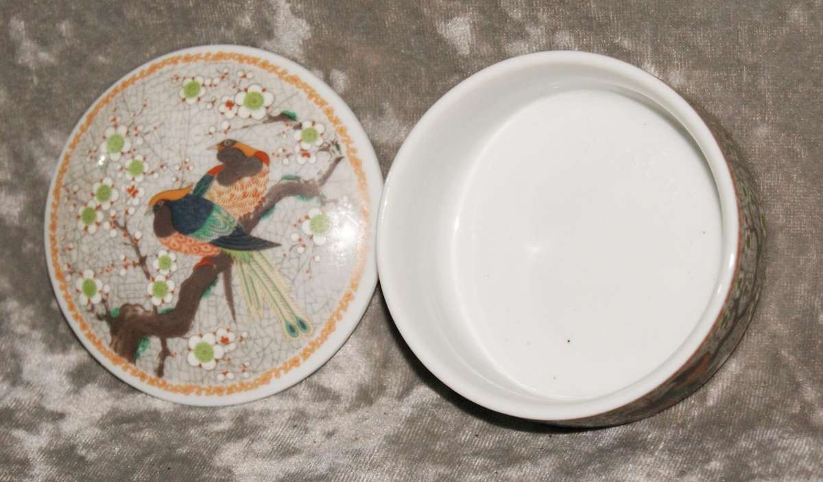 Vintage Japanese style "Bird of Paradise" trinket box @ crazy R1 start
