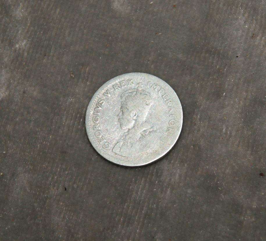 1930 Union of South Africa 6d (six Pence) 80% silver @ crazy R1 start