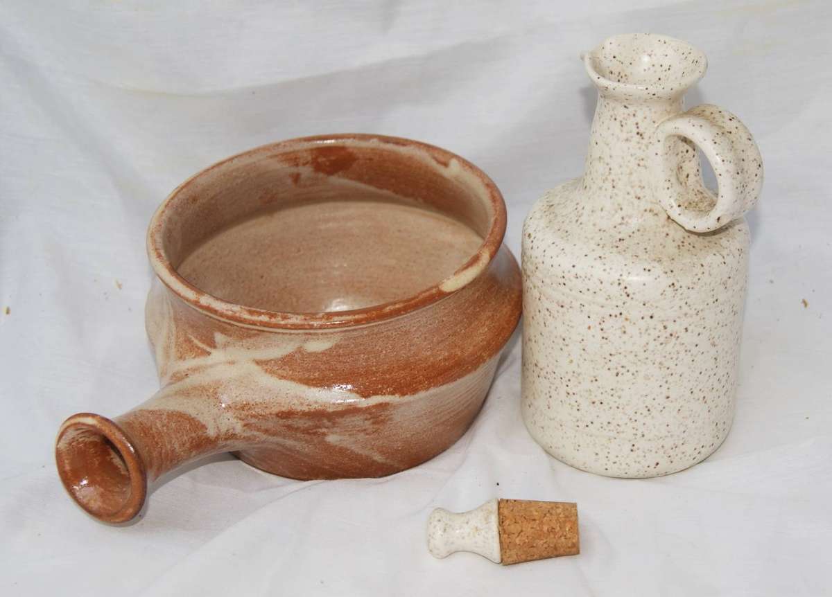 Job Lot of 2 Stoneware Items
