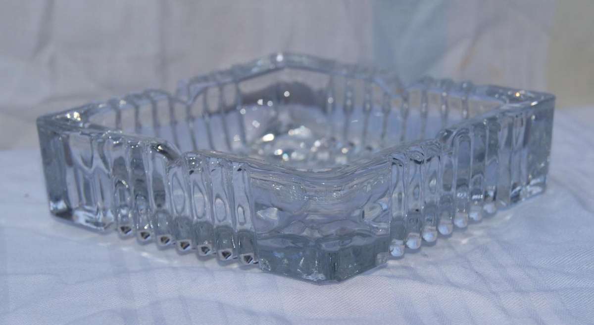 Moulded glass ashtray @ crazy R1 start