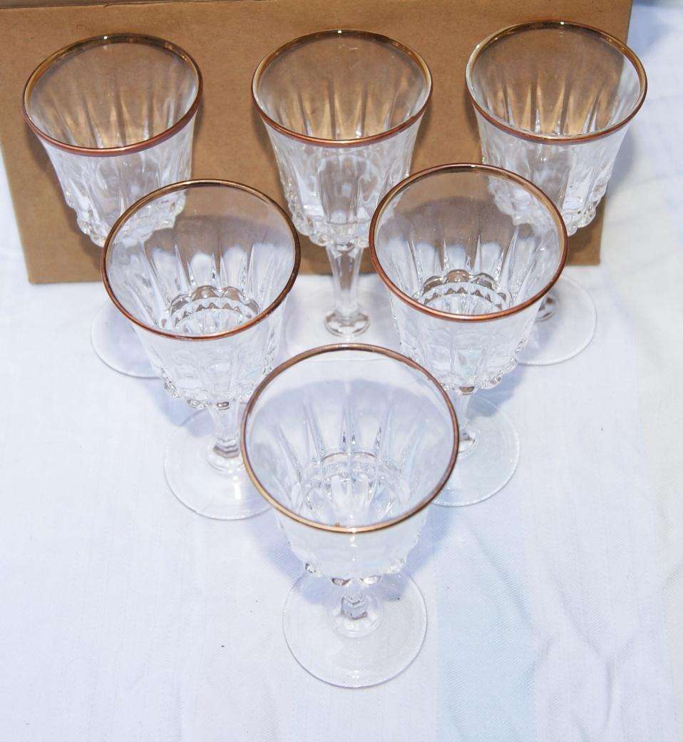 Set of 6 Luminarc gold rimmed sherry glasses @ crazy R1 start