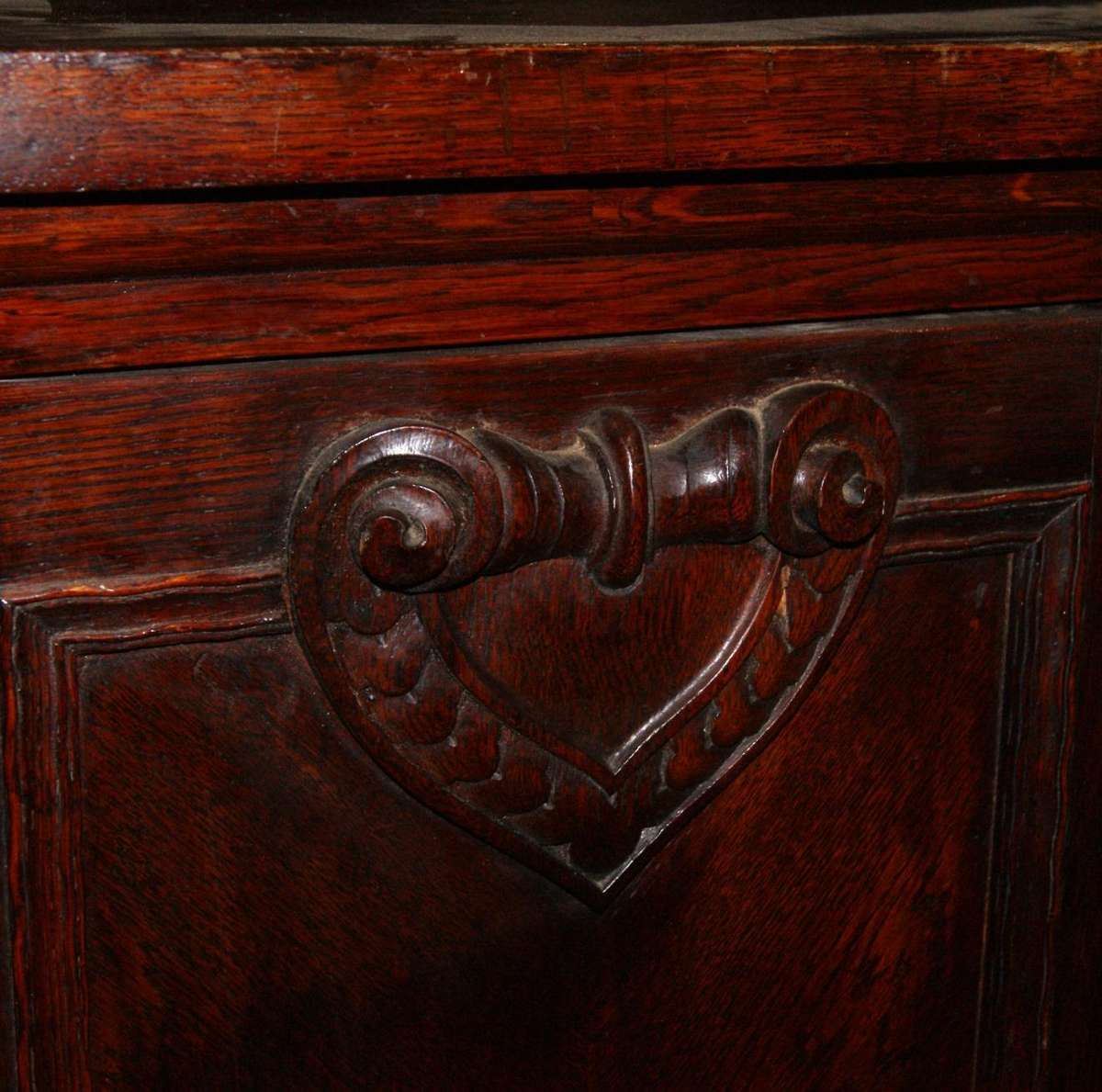 Antique Victorian Oak colonial buffet/ sideboard