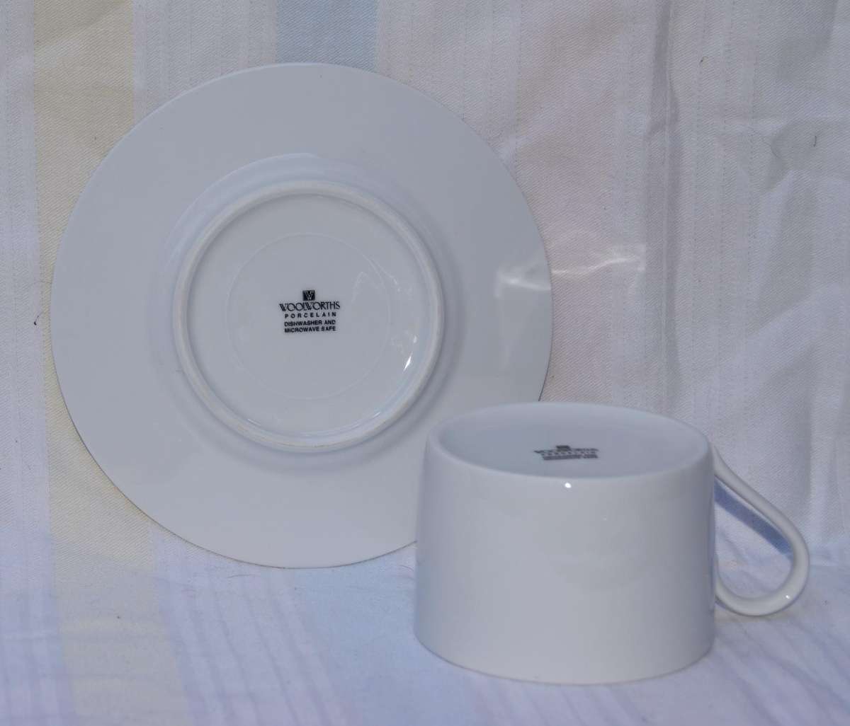 Woolworths Porcelain Tea Duo  Cup & Saucer (5 of 11)
