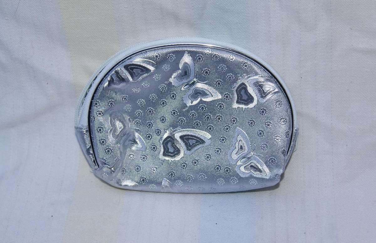 Set of 5 Embossed Butterfly Zip Purses  Silver Nesting Set