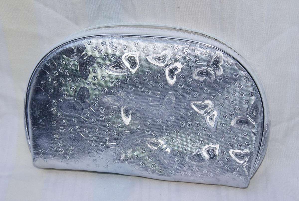 Set of 5 Embossed Butterfly Zip Purses  Silver Nesting Set