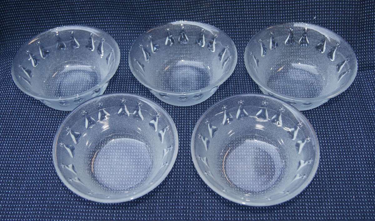 Set of 5 Vintage Moulded Glass Pudding Bowls  Textured Design