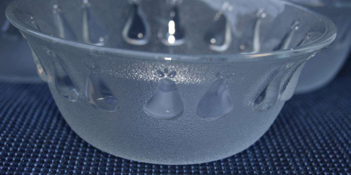 Set of 5 Vintage Moulded Glass Pudding Bowls  Textured Design