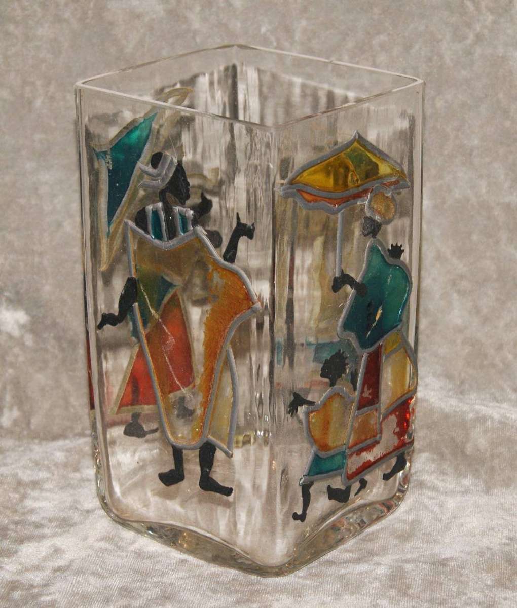 Hand Decorated Pasabahc Glass Vase