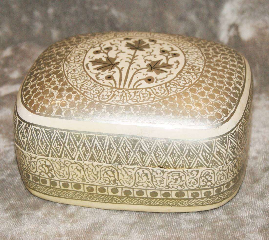 Vintage Lacquer Trinket Box