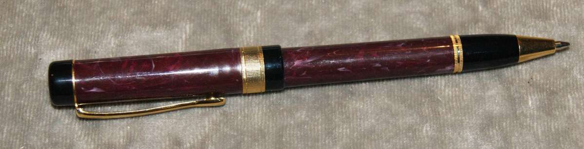 Set of 3 Vintage Pens in Original Box