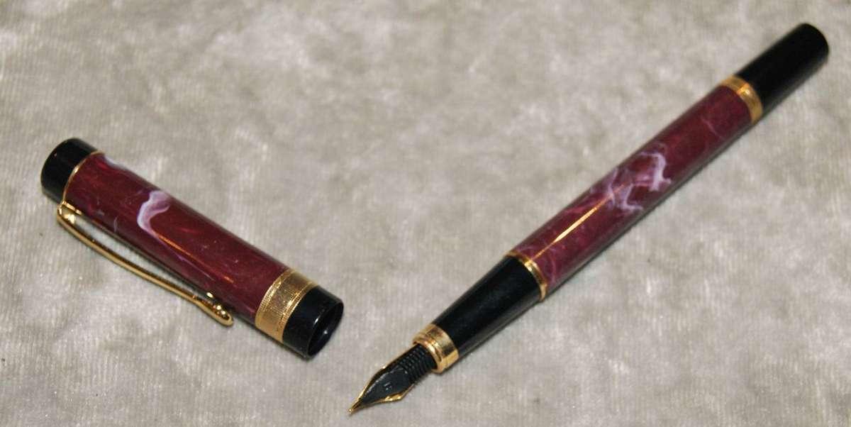 Set of 3 Vintage Pens in Original Box