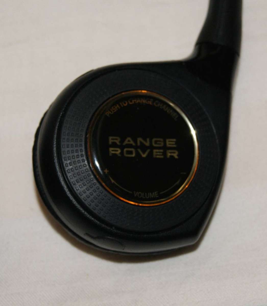 Range Rover Earphones 1of3 (needs AAA batteries)