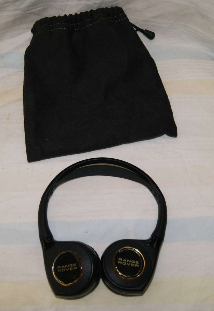 Range Rover Earphones 2of3 (needs AAA batteries)