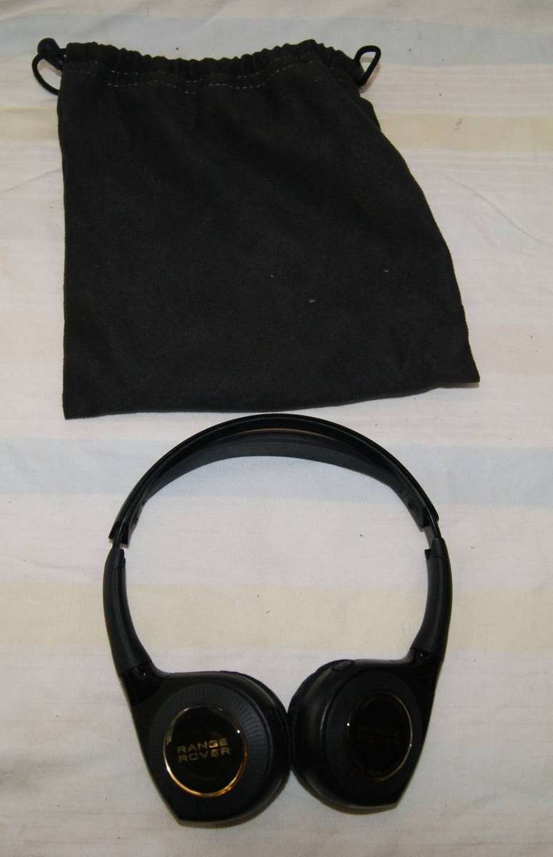Range Rover Earphones 3of3 (needs AAA batteries)