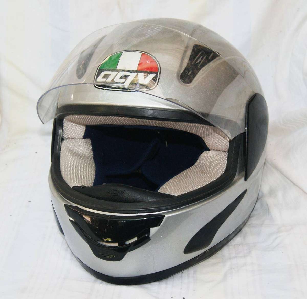 AGV GP-1 (s) GR.1550 Helmet