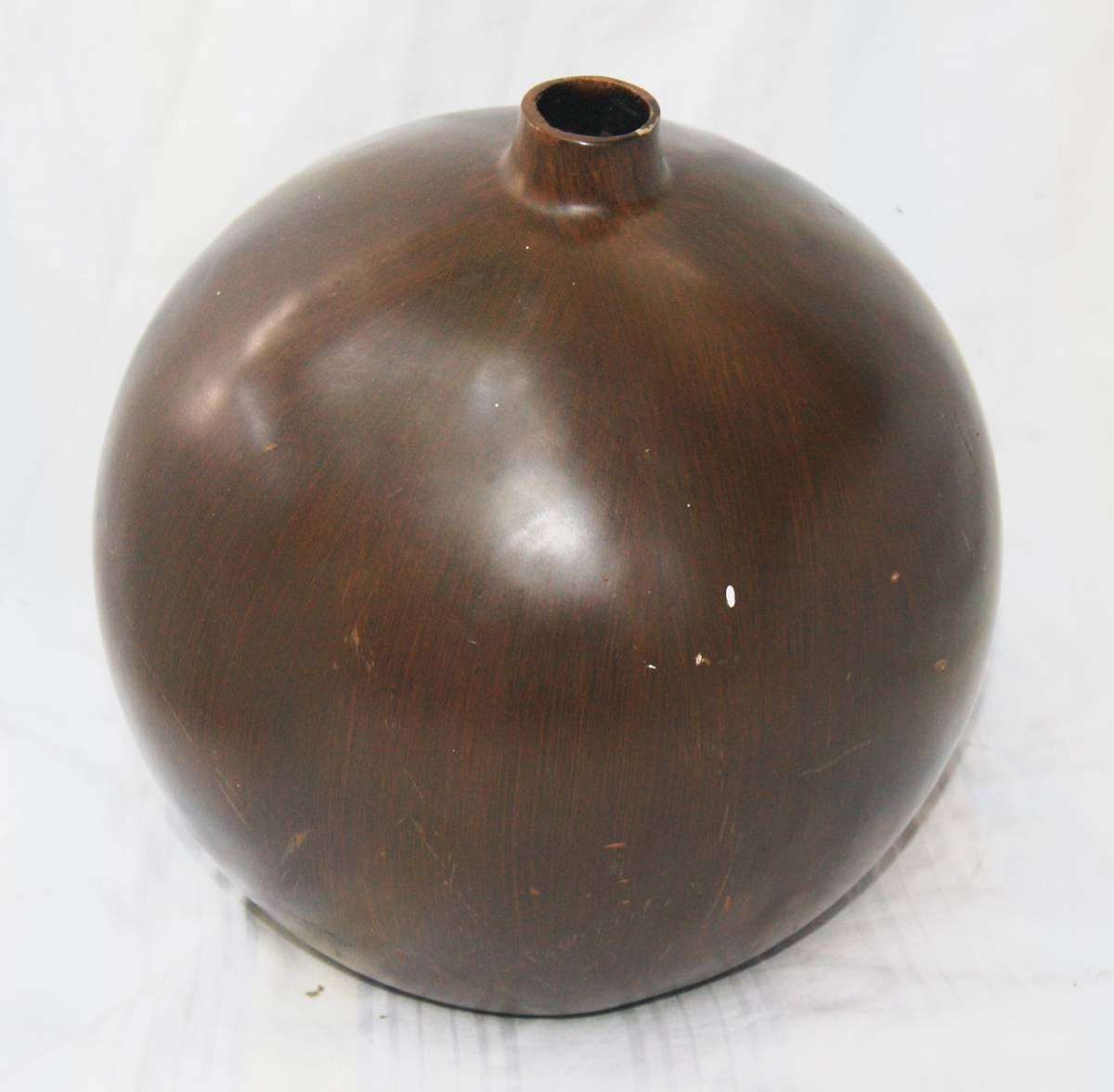 Round Vase (1of2)