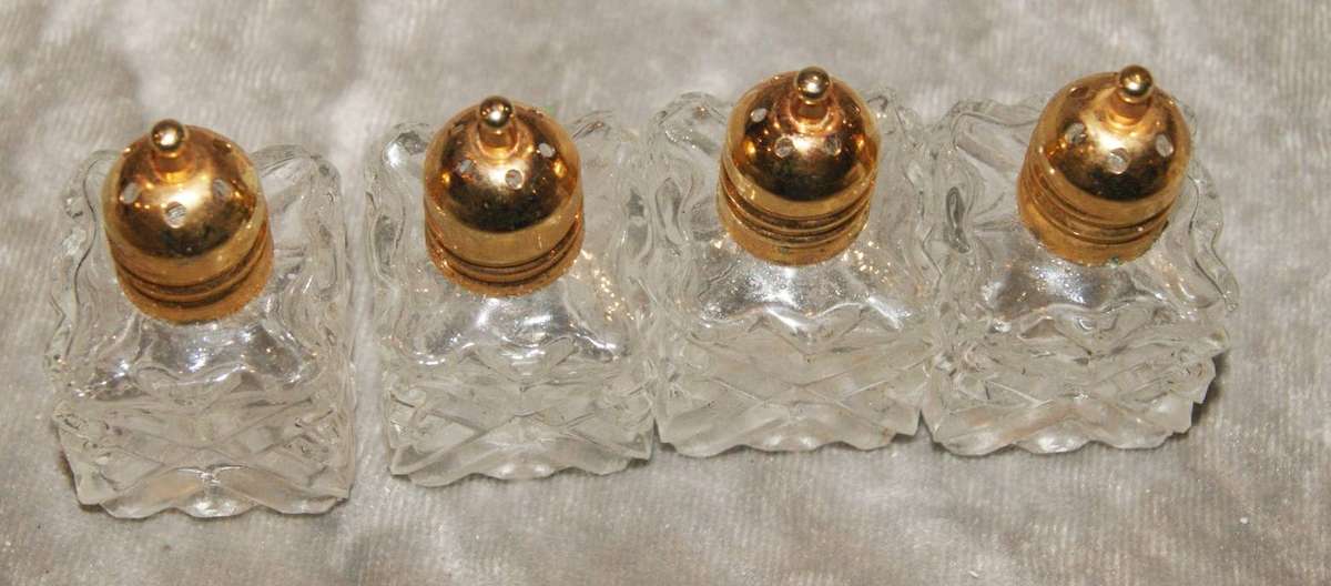 Set of 4 Individual Salt and Pepper Shakers