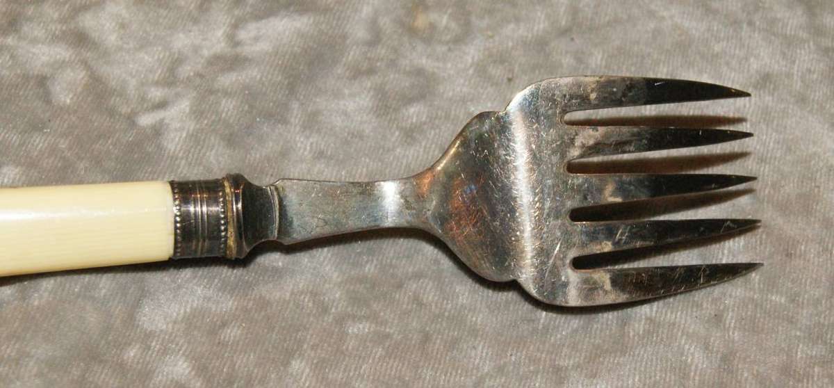 Vintage Bone Handled EPNS Fish Serving Set