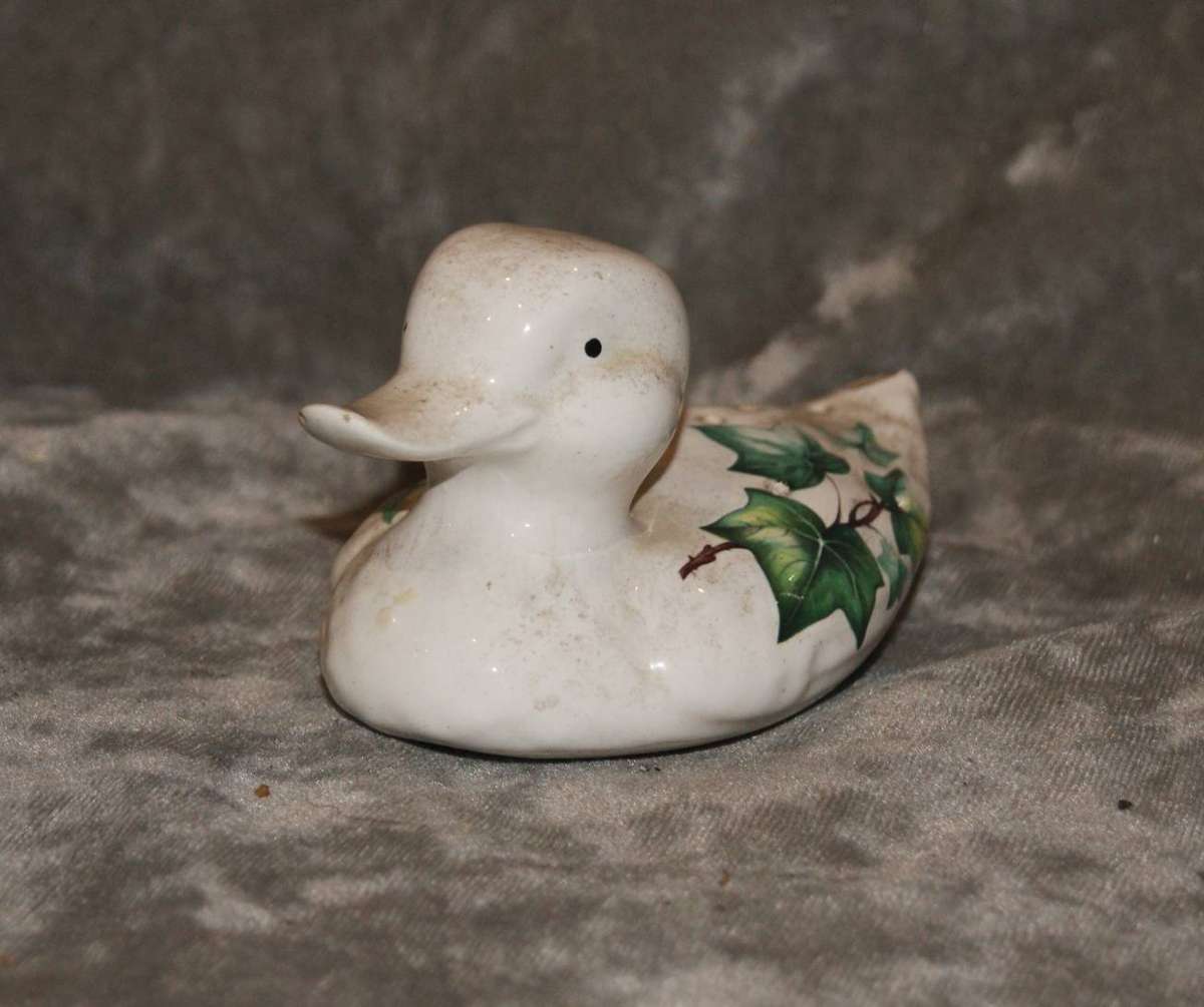 Taurus Ceramics Potpourri Duck