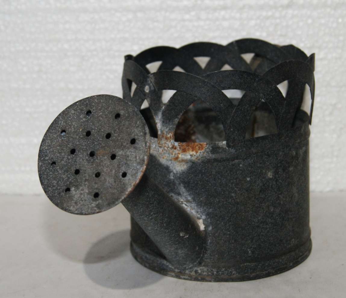 Vintage Metal Watering Can @@@ CCCRRRAAAZZZYYY R1 START