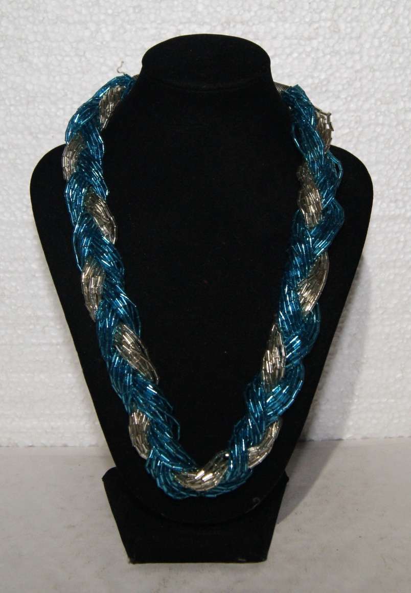 Costume Jewellery Necklace @@@ CCCRRRAAAZZZYYY R1 START