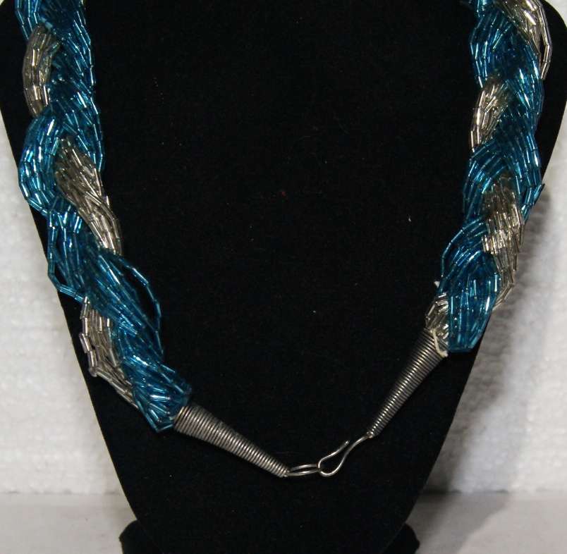 Costume Jewellery Necklace @@@ CCCRRRAAAZZZYYY R1 START