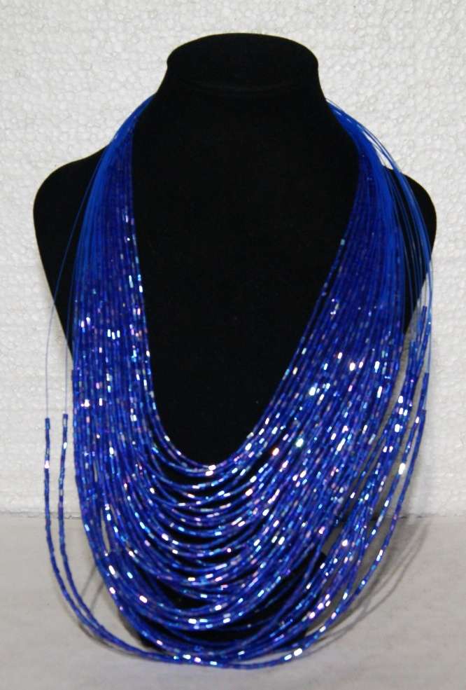 Costume Jewellery Blue Beaded Necklace @@@ CCCRRRAAAZZZYYY R1 START