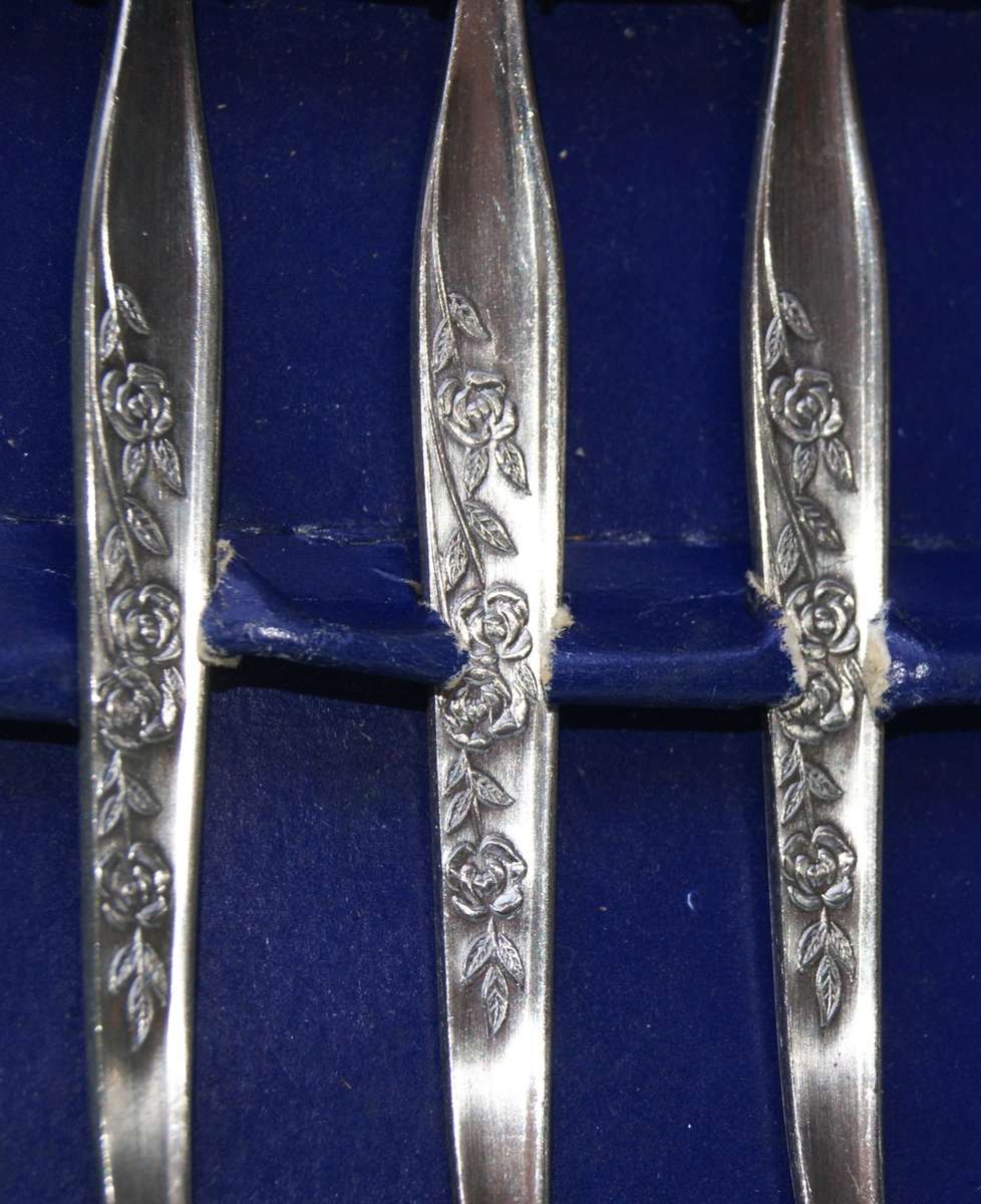 Set of 6 Rose Design Stainless Steel Cake Forks in Original Box Packed for Woolworths