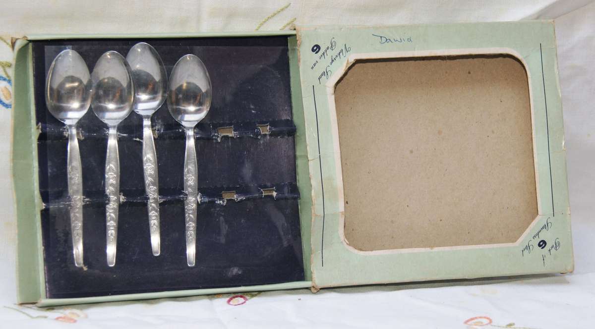 Set of 4 Rose Design Stainless Steel Teaspoons in Original Box Packed for Woolworths (2 missing)