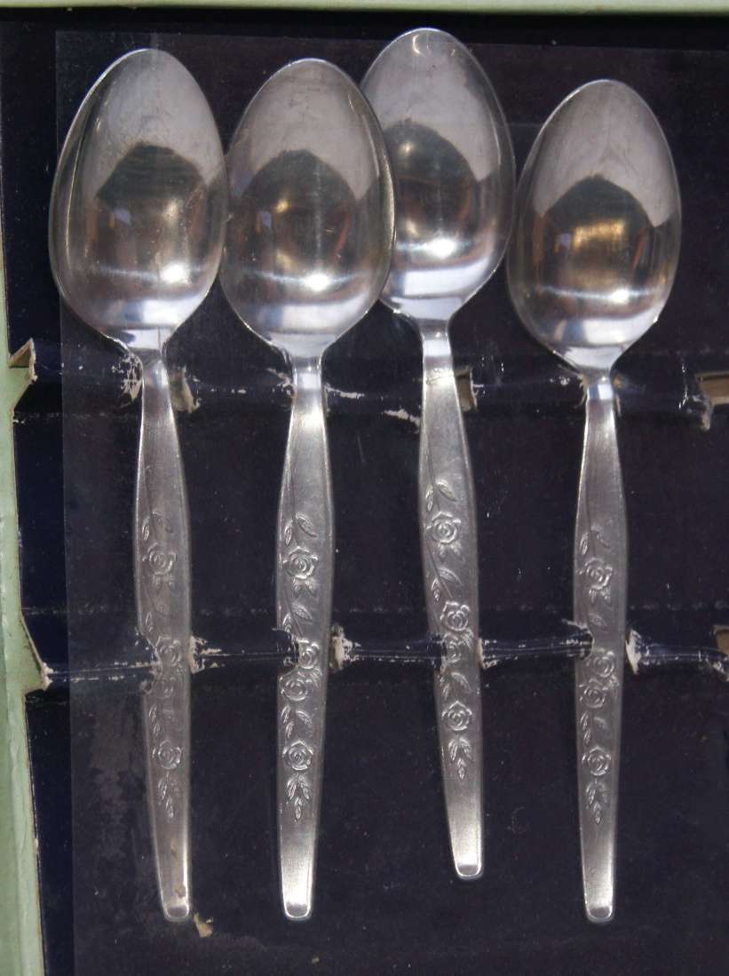 Set of 4 Rose Design Stainless Steel Teaspoons in Original Box Packed for Woolworths (2 missing)