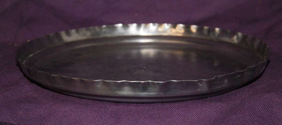 Stainless Steel Scalloped Edge Pie Dish