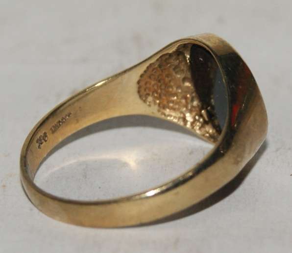 9ct Gold Signet Ring (4g) @@ CCRRAAZZYY R1 START