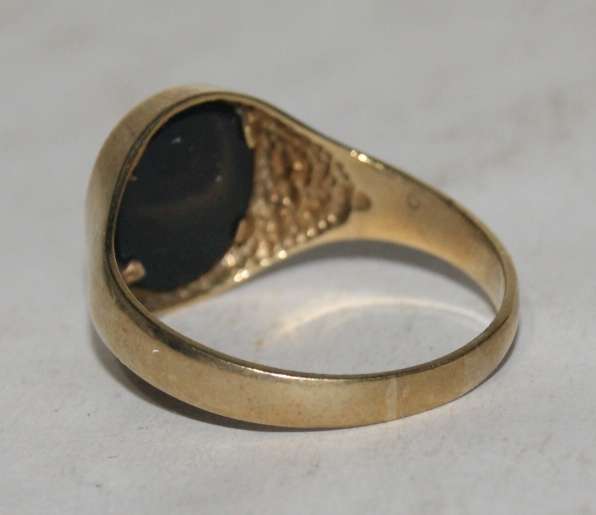 9ct Gold Signet Ring (4g) @@ CCRRAAZZYY R1 START