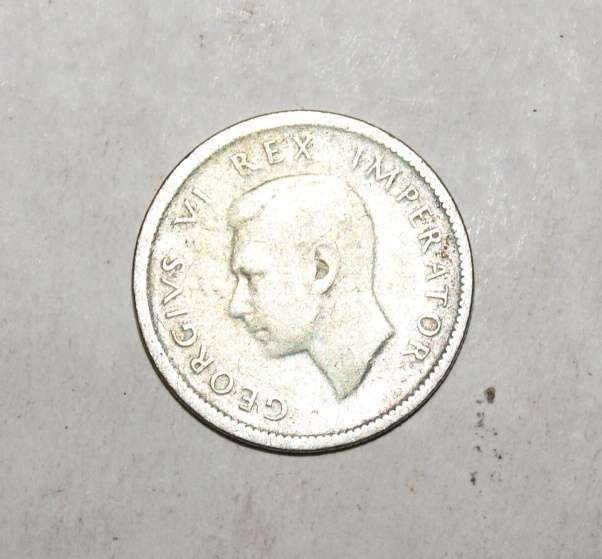 1943 Union of South Africa Sixpence (6D) 80% Silver (2.7g) @@ CCRRAAZZYY R1 START