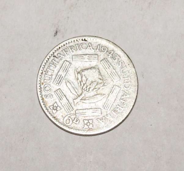 1943 Union of South Africa Sixpence (6D) 80% Silver (2.7g) @@ CCRRAAZZYY R1 START