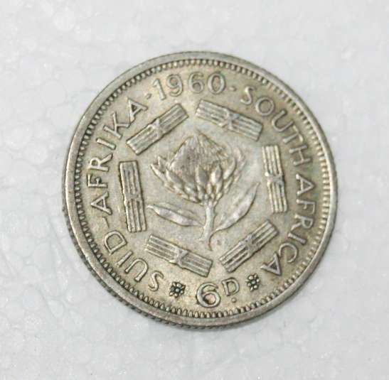 1960 Union of South Africa Sixpence (50% Silver) (2.8g) @@ CCRRAAZZYY R1 START