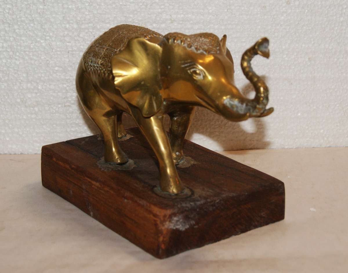 Brass Elephant on Wooden Plinth @@ CCRRAAZZYY R1 START