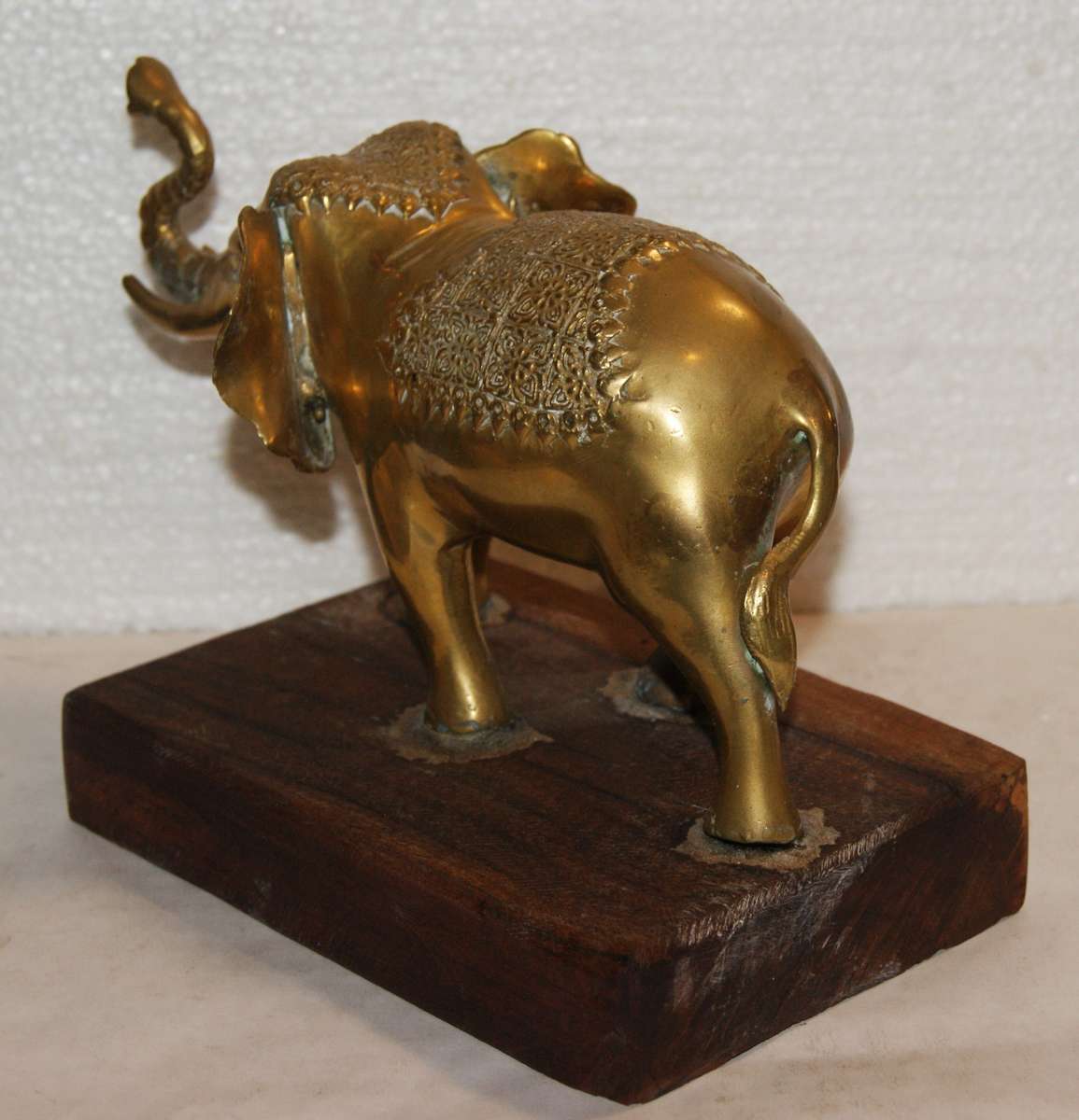 Brass Elephant on Wooden Plinth @@ CCRRAAZZYY R1 START