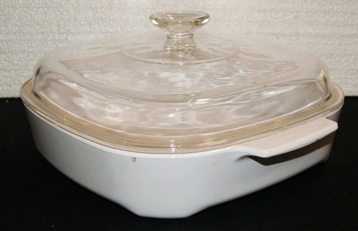 Corningware MW-A-10B Microwave and Browning Skillet with Lid