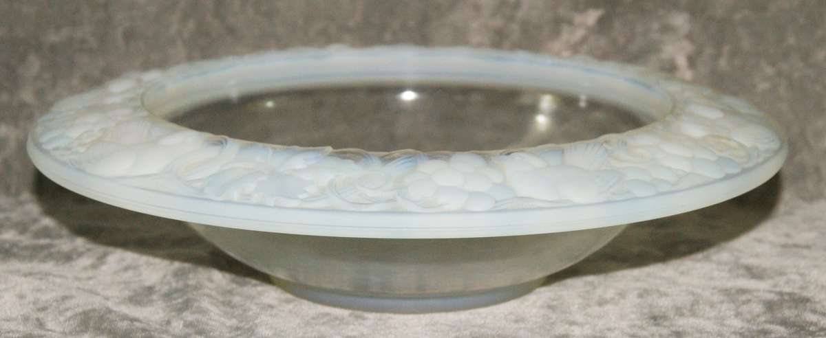 Gorgeous P D Avesn Opalescent Glass Dish