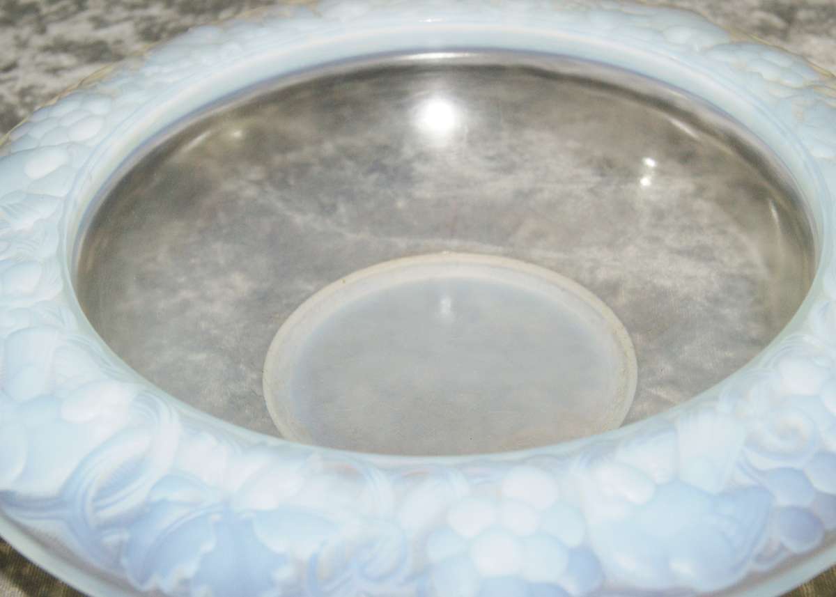 Gorgeous P D Avesn Opalescent Glass Dish