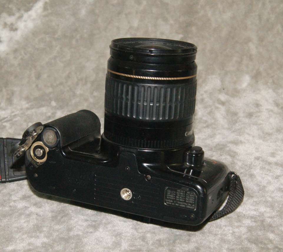 Canon EOS Rebel XS SLR Camera with Canon Ultrasonic Lens @@ CCRRAAZZYY R1 START