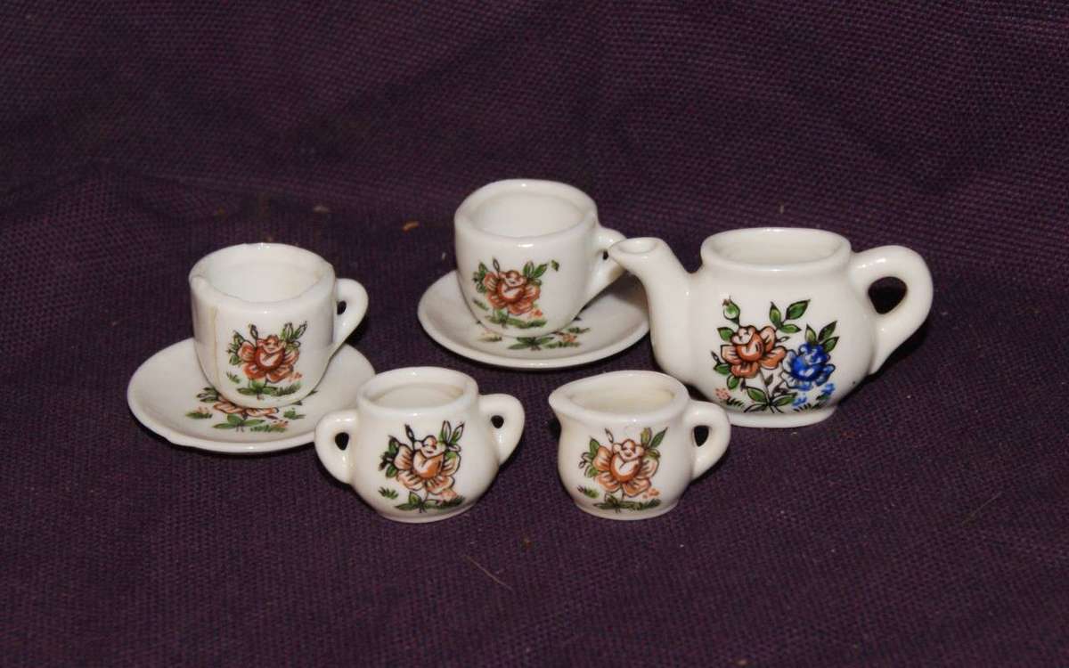 Miniature Dollhouse Teaset