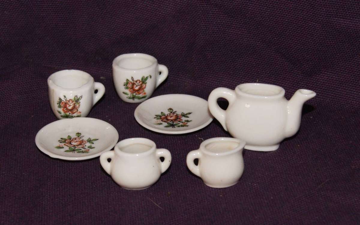 Miniature Dollhouse Teaset